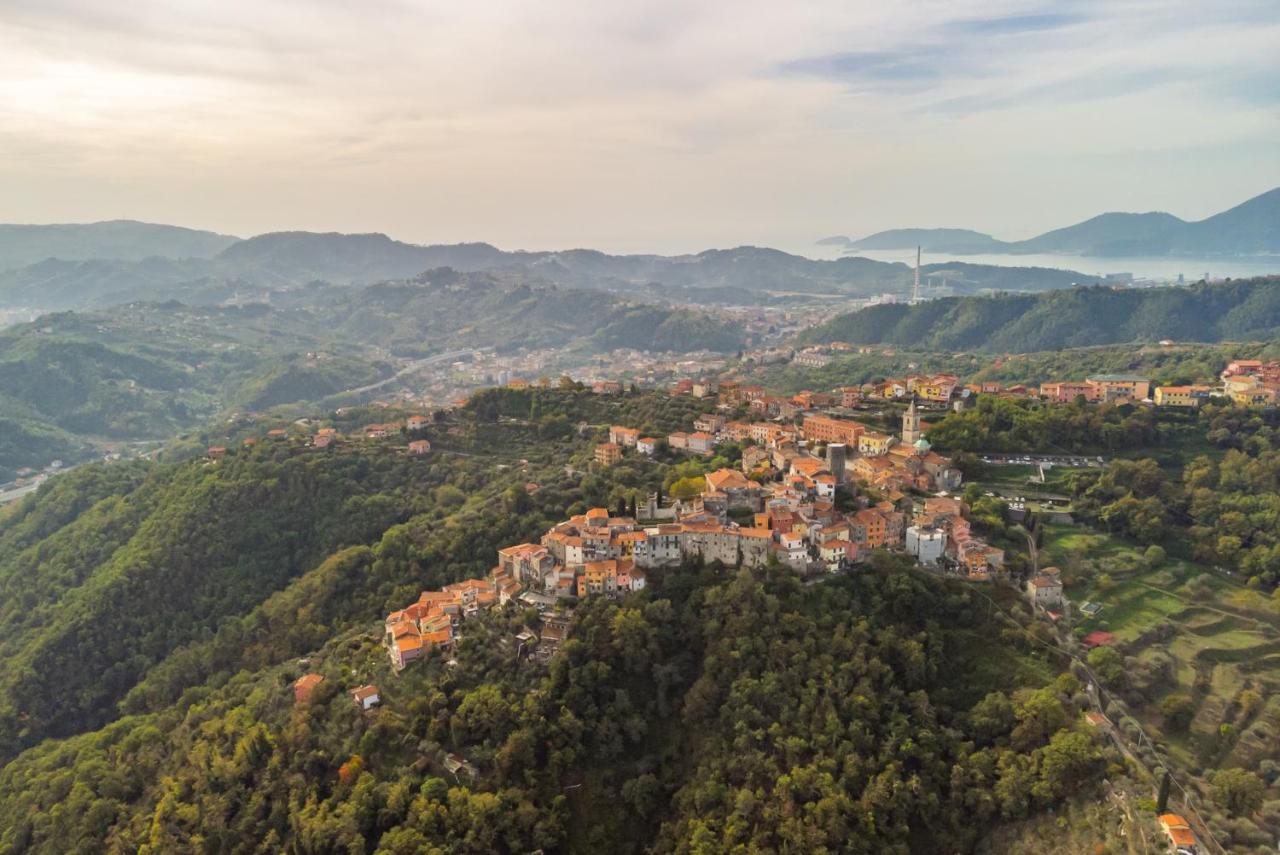 La Luna Nel Castello Vezzano Ligure Dış mekan fotoğraf